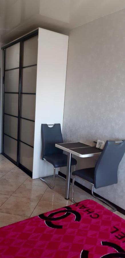 Холодная Гора Ул Дудинской 1А Kharkiv Extérieur photo